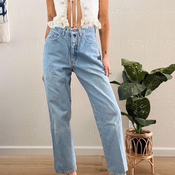 Vintage Light Wash High Rise Straight Leg Mom Jeans - Picture 5 of 7